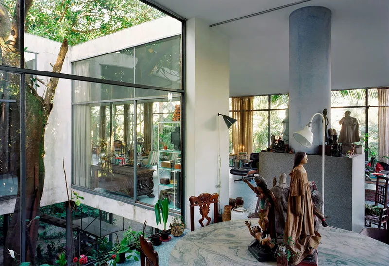 Inside Casa de Vidro